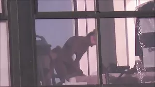 สาวเข้าถึงกระโดดขึ้นไปบนเตียงกับเลอร์ วิดีโอ โป้